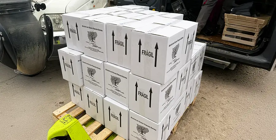 imagen de un palet de productos personalizados creados por un cliente - Campos de Jaén